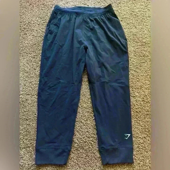 Gymshark Cropped Navy Workout Joggers Size Small - Picture 1 of 4